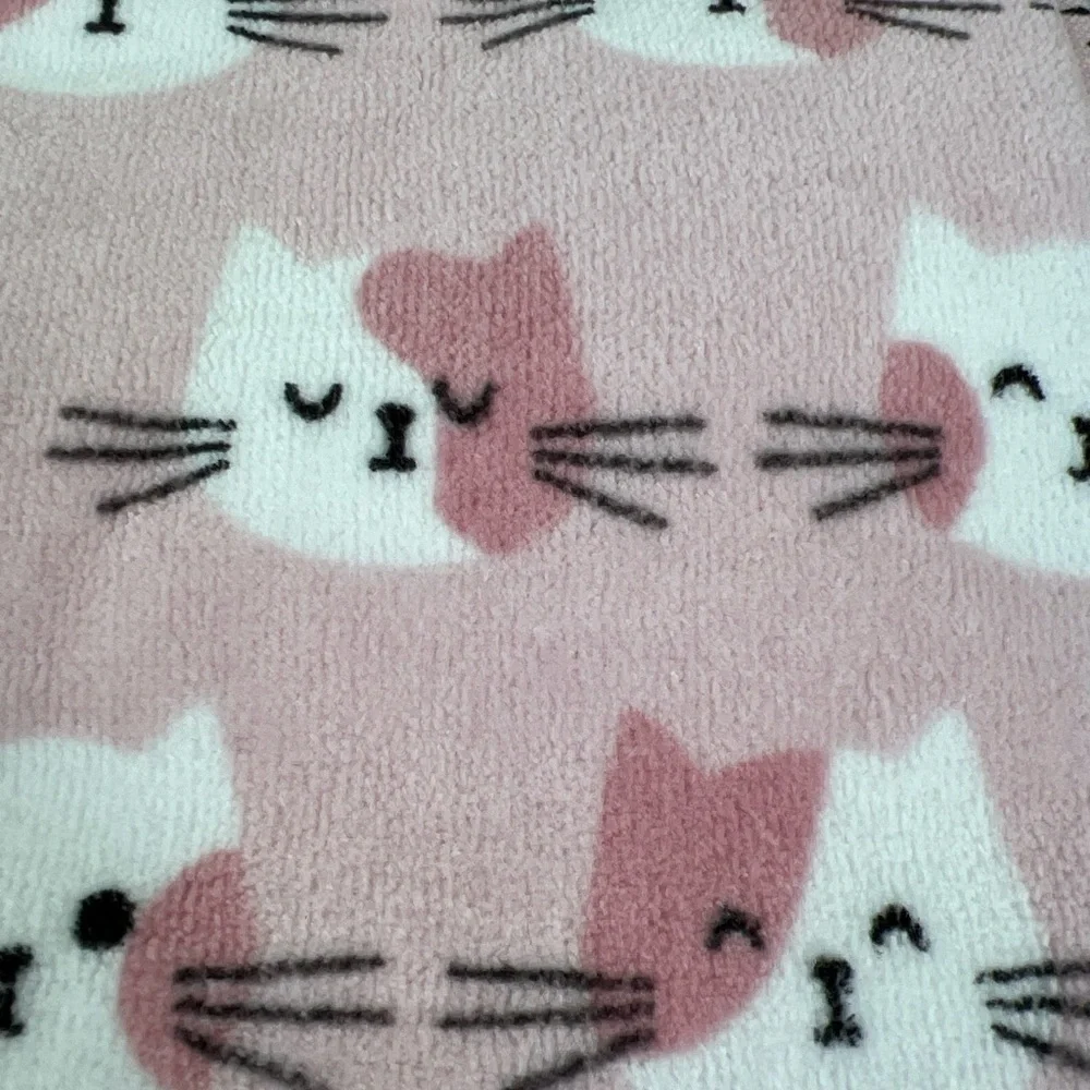 ENVOGUE Cat Kitten Bath Towels Pink White Cotton Velour Soft Set of 2 NEW